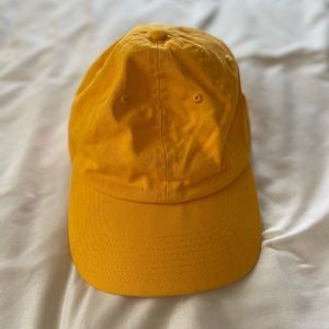 Golden yellow cap 🧢